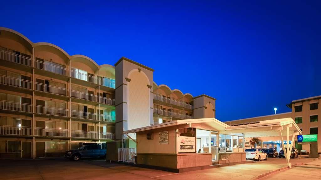 Surestay Hotel By Best Western Virginia Beach Royal Clipper Exterior foto